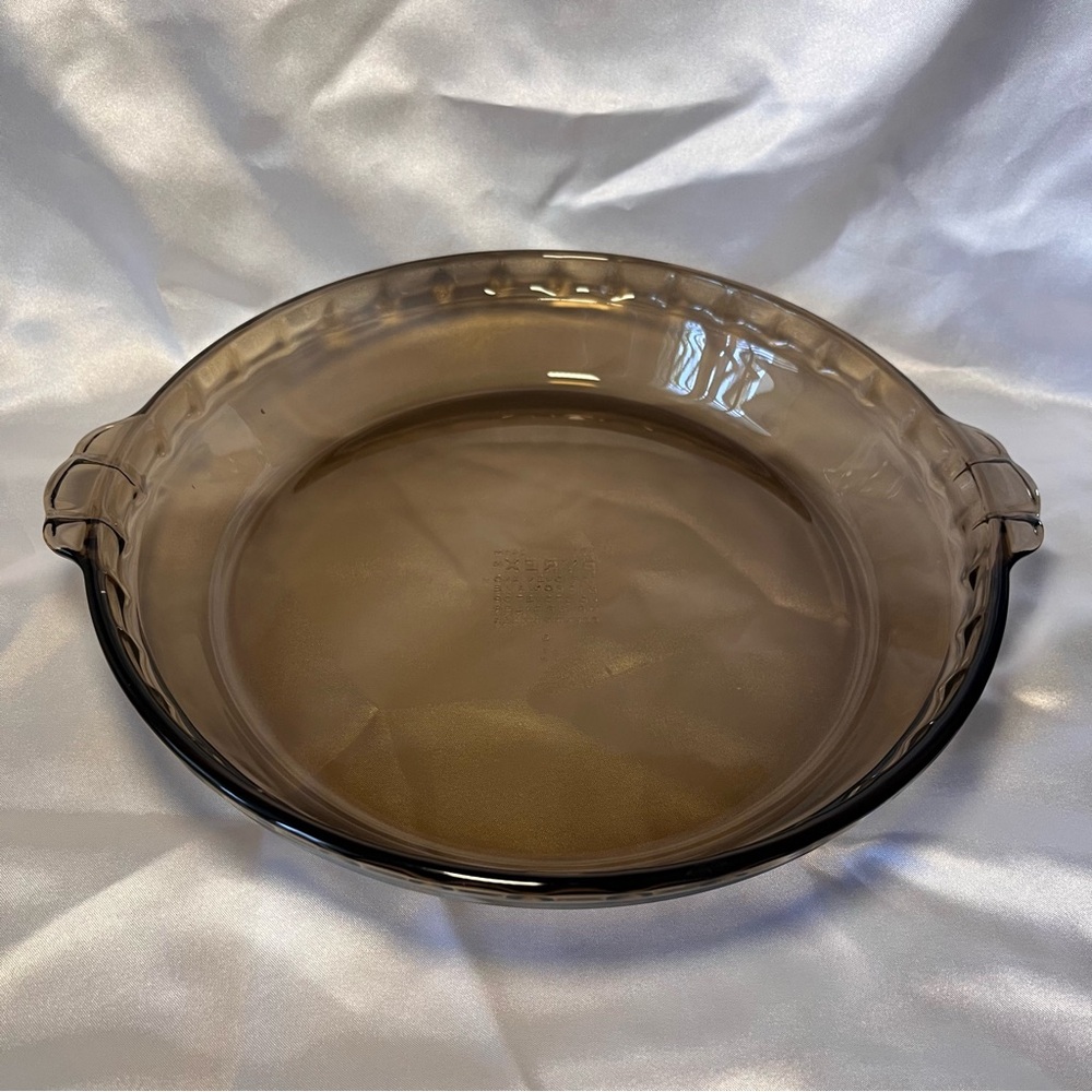 Vintage • Amber Pyrex‎ Pie Plate #229